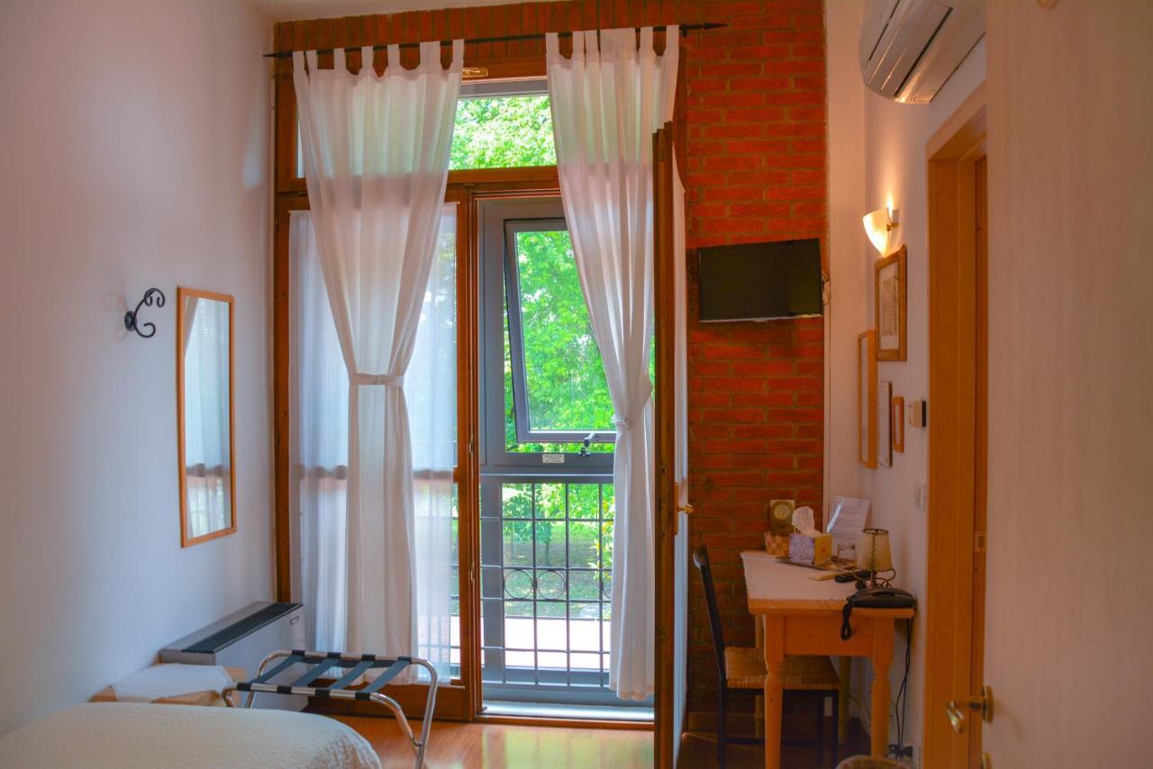 Le Tuie Villa Bologna Eksteriør bilde
